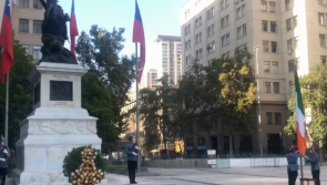 Amhr&aacute;n na bhFiann plays in Chilean capital to honour Irish roots of founding father