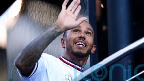 Lewis Hamilton considers cockpit distractions due to overtaking issues at Monza