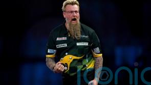 Simon Whitlock makes PDC progress after &lsquo;real battle&rsquo; as Lisa Ashton knocked out