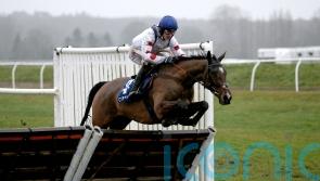 Hermes Allen all class in dominant Challow display