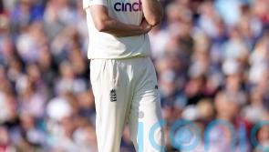 Bit gimmicky &ndash; Ollie Robinson no pink ball fan as England seek to end dismal run