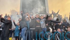 Newcastle fans take over Trafalgar Square ahead of Carabao Cup final
