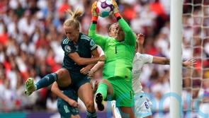 Arsenal suffer narrow loss in battling Champions League quarter-final first leg