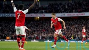 Arsenal return to the Premier League summit and continue Chelsea&rsquo;s dismal run