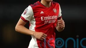 Caitlin Foord signs new Arsenal contract