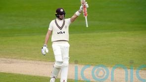Jamie Smith&rsquo;s century helps leaders Surrey&rsquo;s bid to complete a record run chase