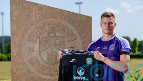 Hibernian sign Polish goalkeeper Max Boruc