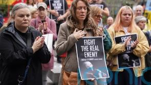 Sinead O&rsquo;Connor fans gather to sing Nothing Compares 2 U in Dublin tribute