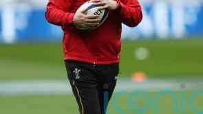 Wales coach Alex King demands &lsquo;no fear&rsquo; approach to England showdown
