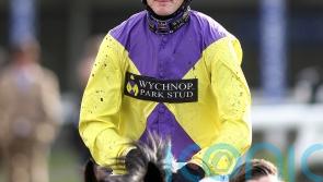 Carole&rsquo;s Pass powers home to claim Listed victory