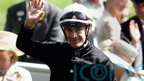Tributes pour in for Olivier Peslier following final rides