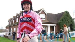 Battling Bowen vows to keep pushing title rival Cobden