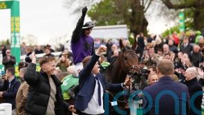 Minella Cocooner grabs Sandown Gold for Mullins team