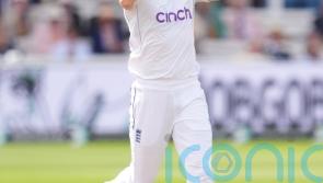 Olly Stone ends Dimuth Karunaratne&rsquo;s resistance as England eye Lord&rsquo;s victory