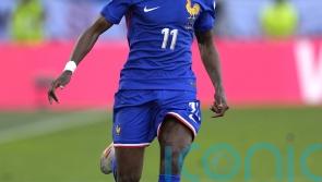 Paris St Germain maintain unbeaten Ligue 1 run with victory over 10-man Lens