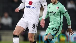 MK Dons secure sixth straight win by beating 10-man Chesterfield