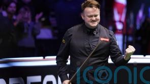 Shaun Murphy makes 147 to help seal win over Mark Allen and reach Masters final