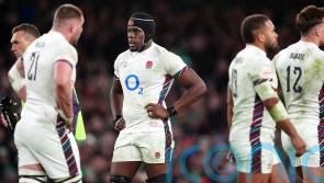 Steve Borthwick hints at England&rsquo;s inexperience as Ireland claim bonus-point win