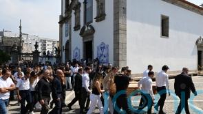 Diogo Jota&rsquo;s wife and family joined by Liverpool players for funeral in Portugal