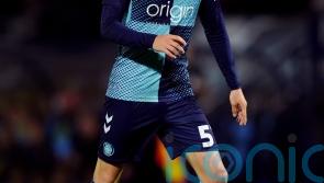 Wycombe late show stuns Barnsley and rescues point