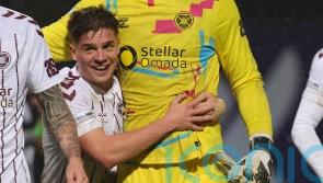 Craig Gordon the hero as 10-man Hearts hold off Dundee