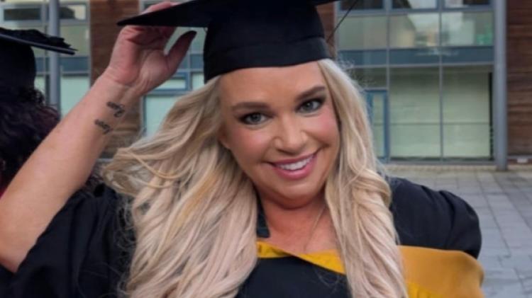 'An emotional rollercoaster' - Limerick traveller woman after graduating from UL