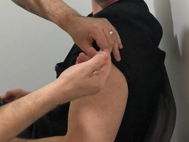 Over 65s and immunocompromised should get 2nd booster 'as soon as possible' - Donnelly