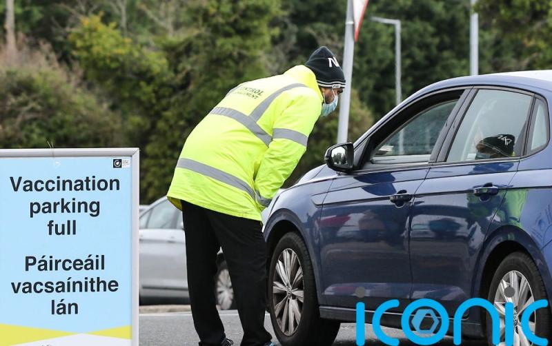 Over 40's to receive booster appointment next week as Omicron accounts for 27% of Covid cases in Ireland