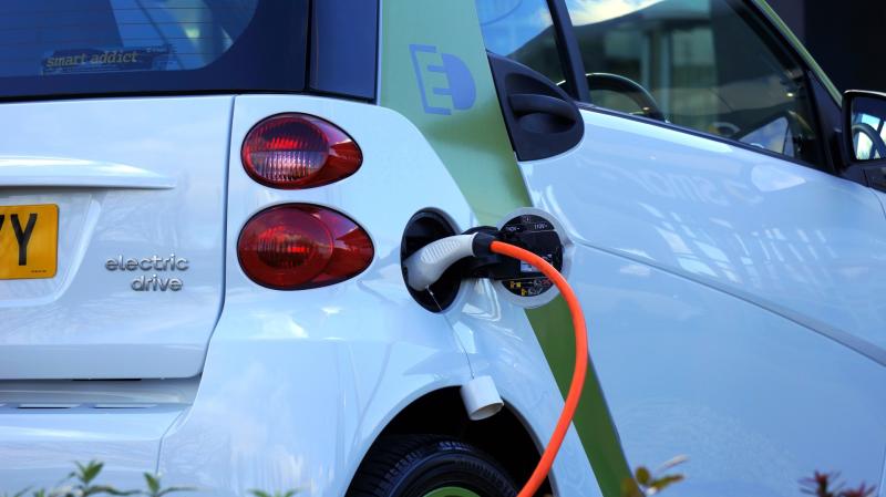 Public and home EV charging points 'essential' to meet Ireland's climate goals - Naughton