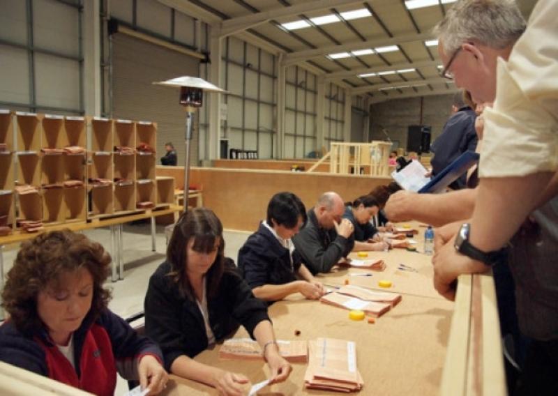 Electoral reform promises 'modernisation' and easier registration for voters