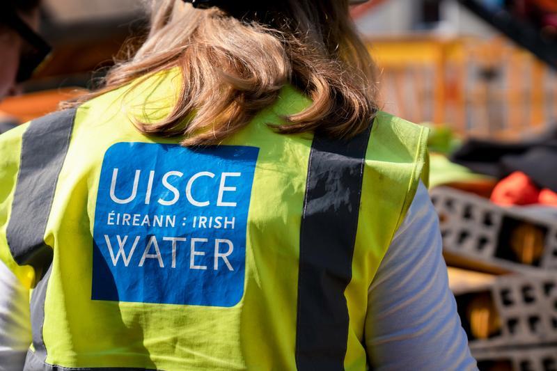  Uisce &Eacute;ireann, in partnership with Offaly County Council, is replacing approximately 5.5km of aged water mains with new modern pipes in Clonbulloge. 