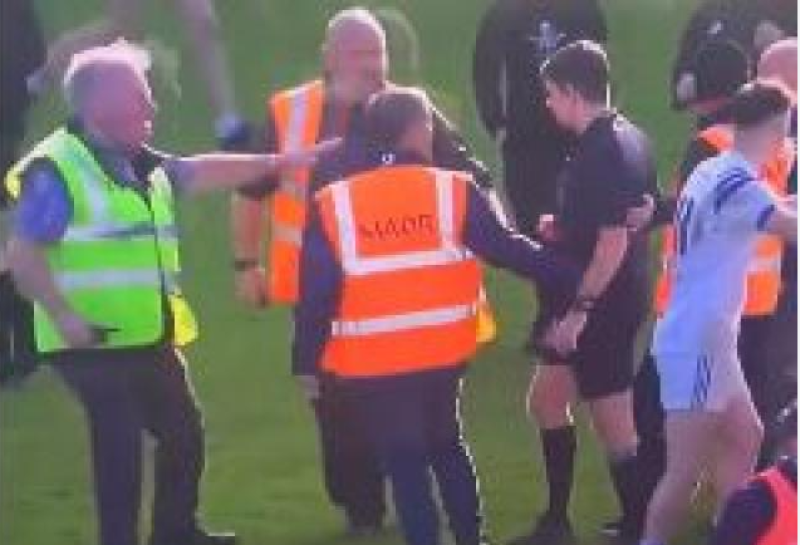 'Disgraceful' - GAA fans react as referee is pushed to ground in Tullamore 