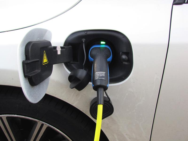 ALERT: Electric car drivers in Ireland warned as weather could impact performance