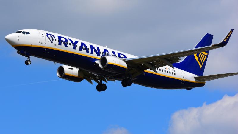 All you need to know about Ryanair's latest &euro;100 fine for late arrivals
