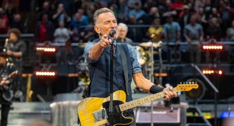 New doc chronicling Bruce Springsteen's sell-out tour through Ireland to stream on Disney+