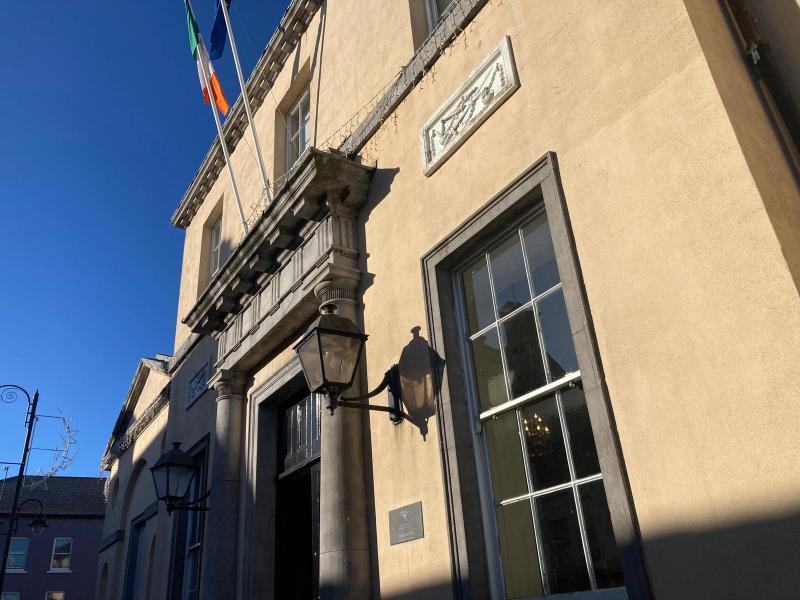 LIVE: Man due in court over alleged online threats that forced Laois school into lockdown