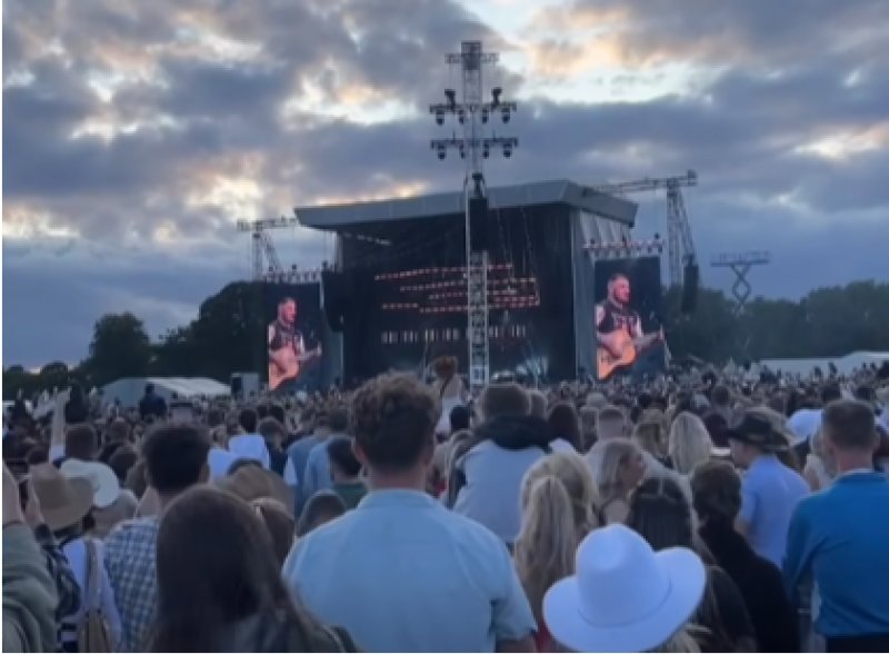 WATCH: Zach Bryan surprises Irish fans by bringing out fan-favorite Dermot Kennedy 