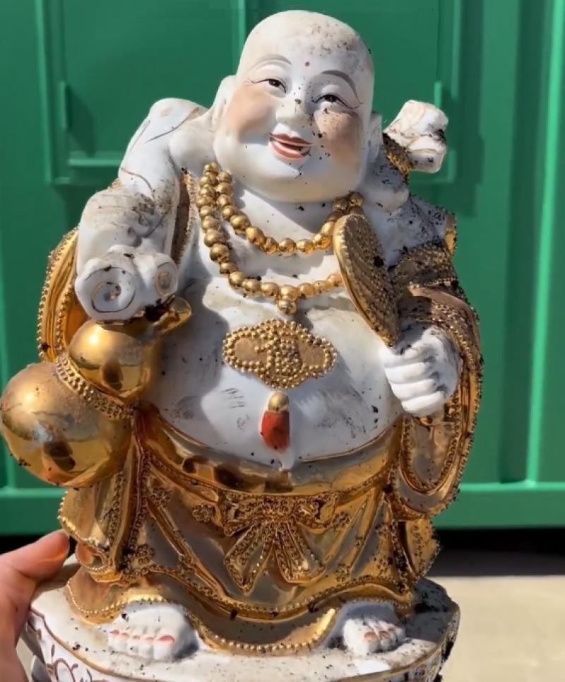 'I'll take that Buddha!' One man's trash is another man's treasure as 'hidden gems' are dumped