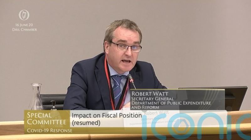Secretary General at Department of Health no longer waiving &euro;81,000 pay hike