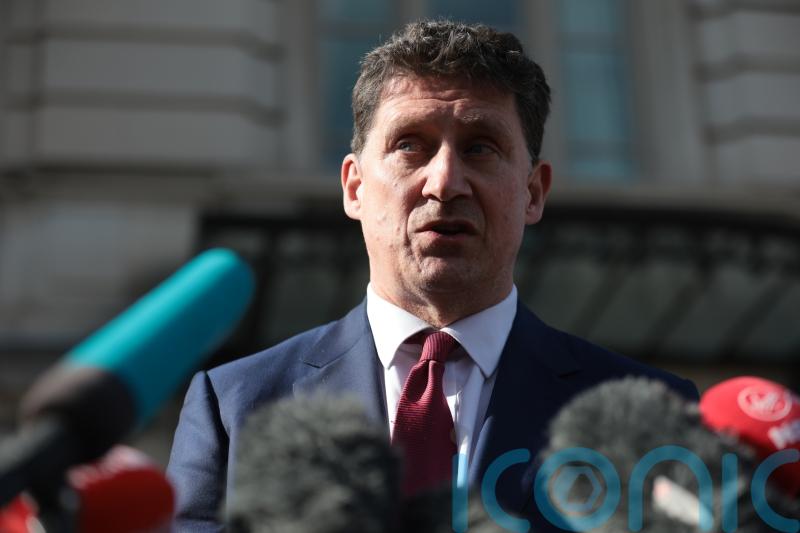Ukrainian refugees can drive on Irish roads with temporary licence - Eamon Ryan