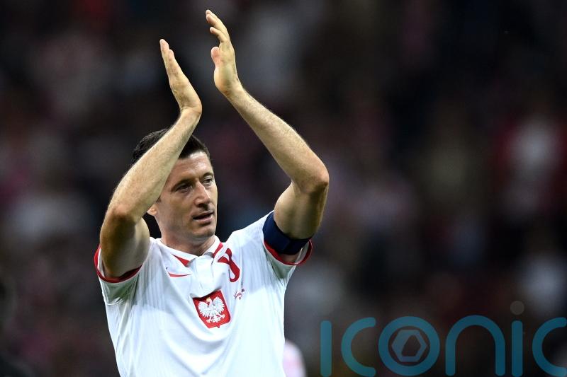 Robert Lewandowski fully focused on Wales game &ndash; Poland boss Czeslaw Michniewicz