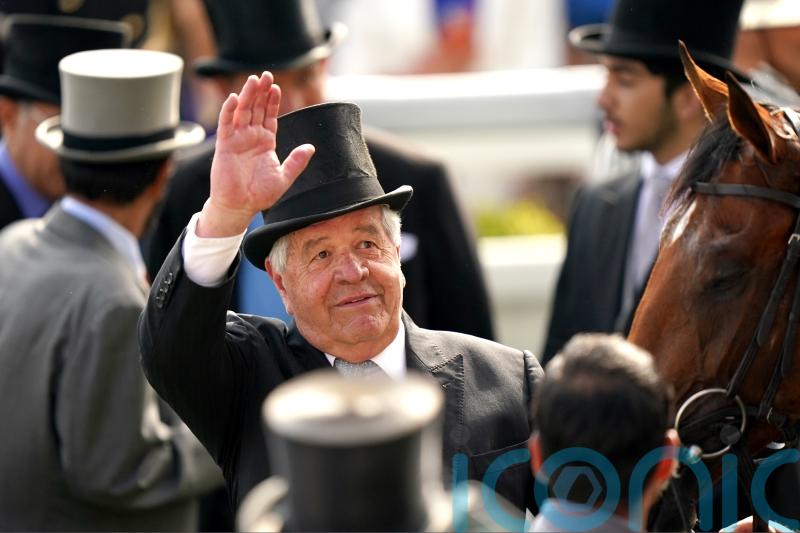 Stoute received telephone call from the Queen after winning the Derby