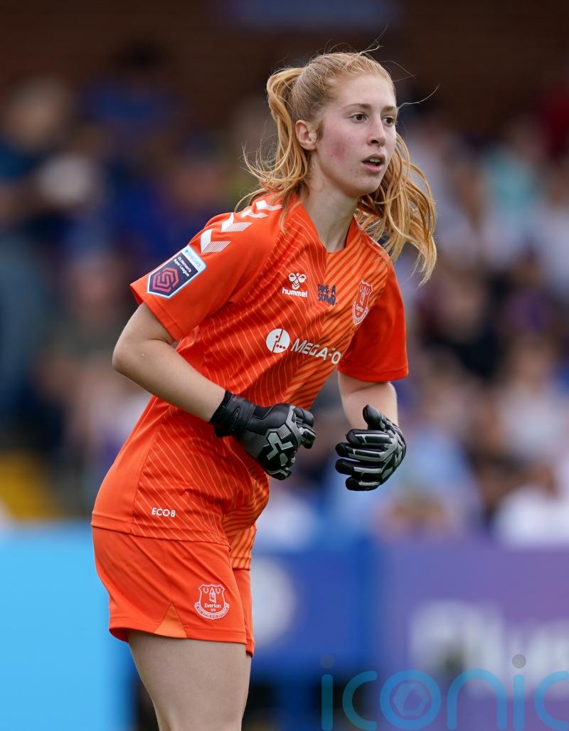 Sandy MacIver signs for Manchester City on three-year deal