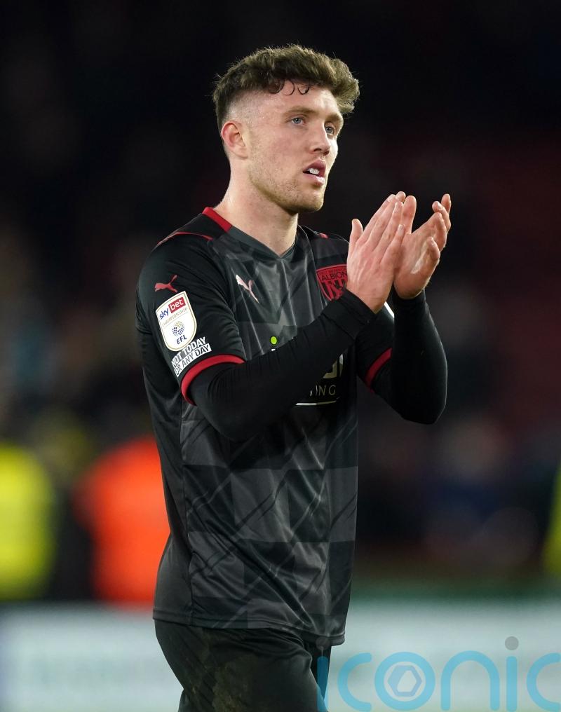 Dara O&rsquo;Shea signs new West Brom contract