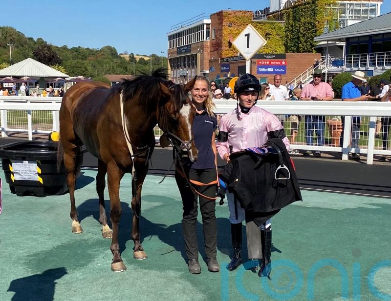 Clutterbuck steers Alpine to Colwick Cup gold