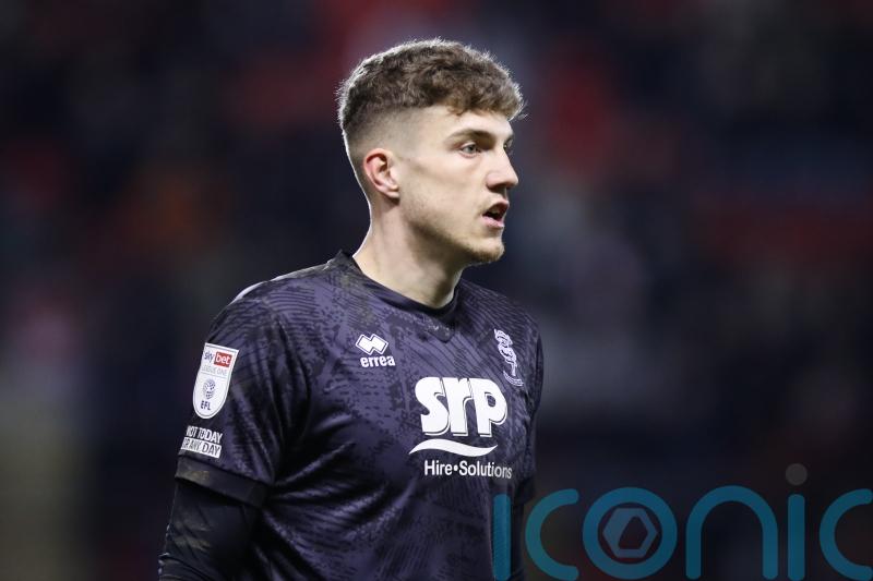 Goalkeeper Jordan Wright saves the day as Lincoln see off Barrow on penalties