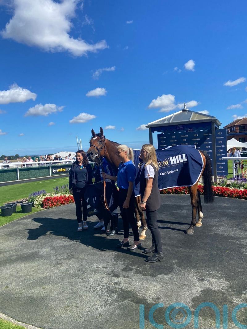 Kitsune Power-s to Silver Cup prize at Beverley