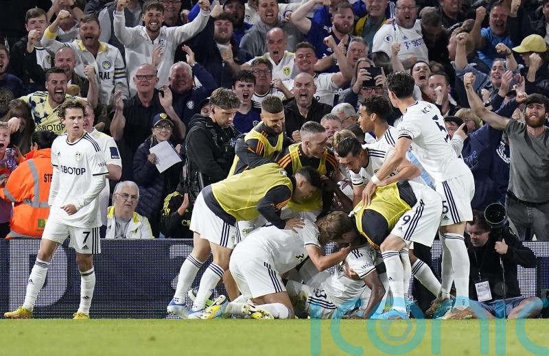 Luis Sinisterra&rsquo;s first Premier League goal earns Leeds point against Everton