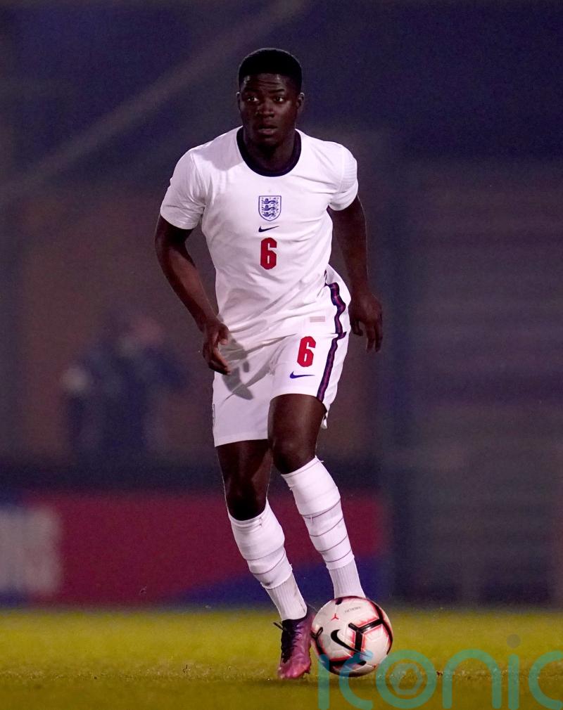 Clinton Mola makes Blackburn loan move