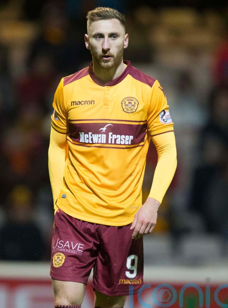 Louis Moult set for Motherwell return against Dundee United